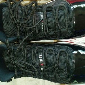 Air retro jordan 11 breds size 11 (2012 release)